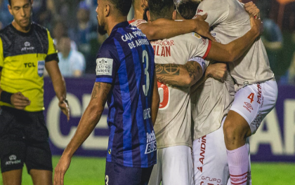 Gran victoria de Argentinos en Tucumán