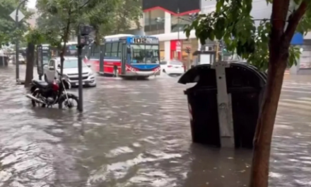 Diluvio en la Ciudad: anegamientos, interrupciones en el subte y demoras en vuelos