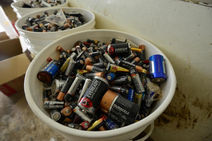 La Ciudad incorporó cuatro cabeceras de trenes para la recepción de pilas usadas