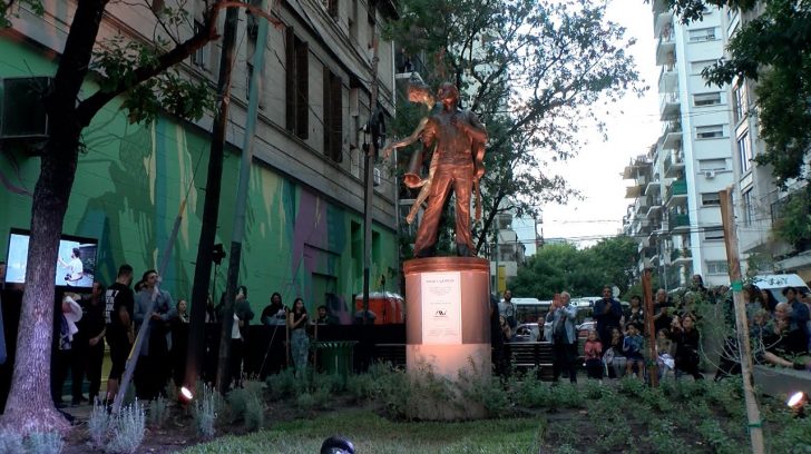 La figura de Leonardo Favio finalmente tiene su escultura