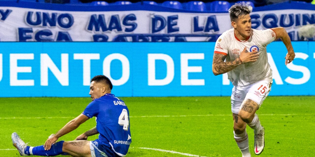 Argentinos fue el dueño del clásico: venció a Vélez en Liniers