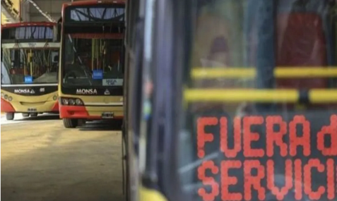 Colectivos: rige el paro nacional por medida de la UTA