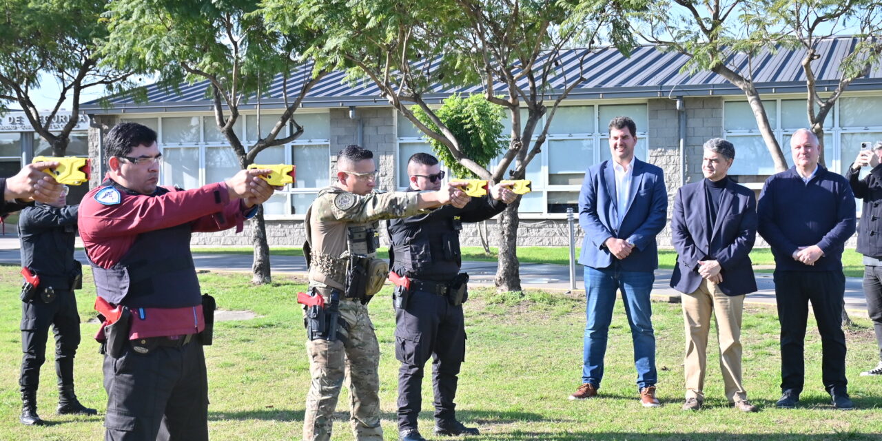 Burzaco anunció que las Taser saldrán a la calle el 17 de julio