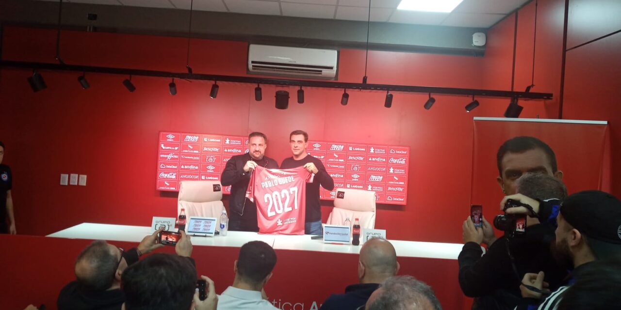 Argentinos Juniors presentó oficialmente a Pablo Guede como su nuevo entrenador