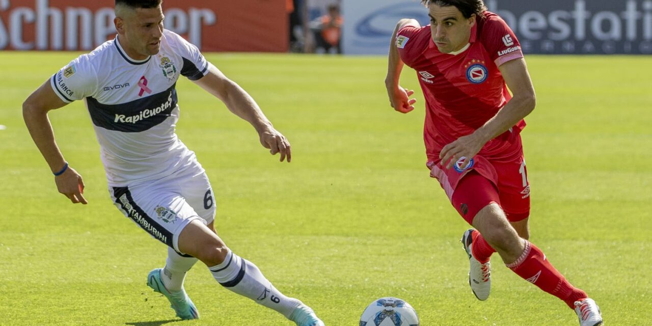 Derrota de Argentinos ante Gimnasia en un flojo partido en lo defensivo