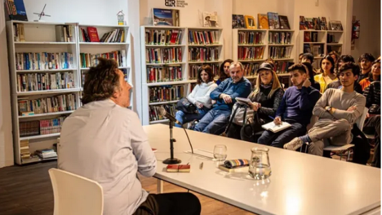 Villa Crespo: Actividades en la Casa de la Escritura