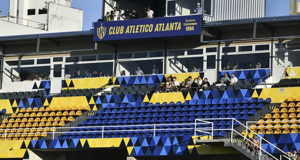 Atlanta: Esta noche el estadio León Kolbowski tendrá la platea alta habilitada en su totalidad y se inaugurarán los palcos