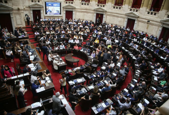 Ley Ómnibus: Diputados levantó la sesión ante la falta de acuerdos