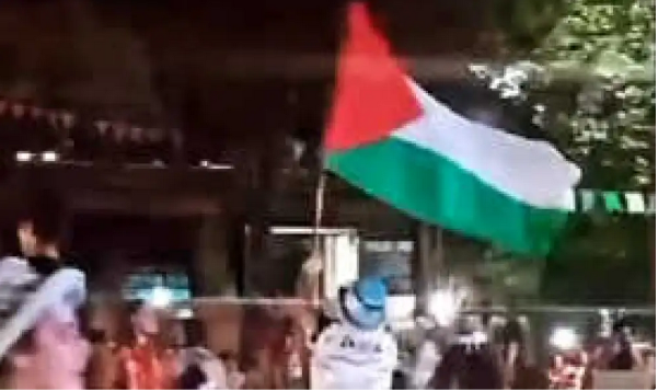 “Intifada Latina”: la murga pro Palestina y con críticas a Israel que se presentó en el corso de Villa Crespo