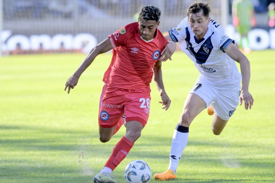 Copa de la Liga: Vélez eliminó a Argentinos por penales