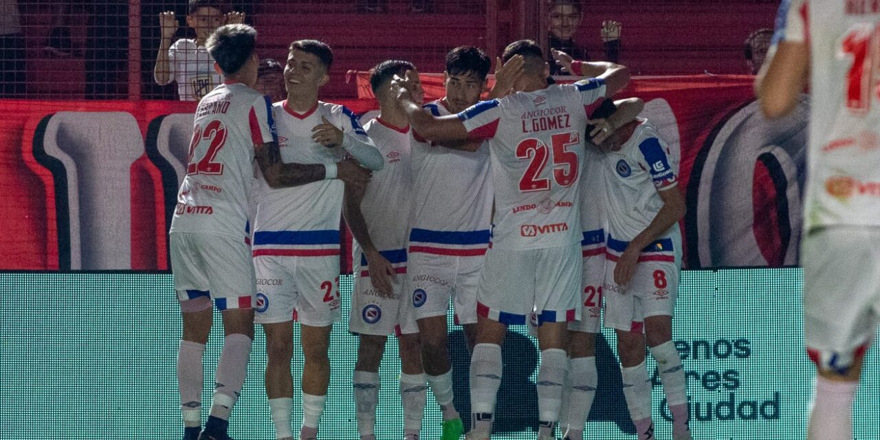 Argentinos venció a Central Córdoba y extendió su racha ganadora de local