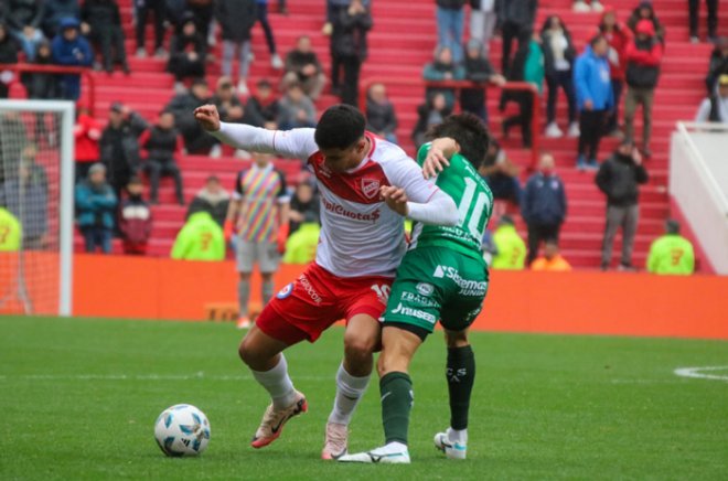 Argentinos no pudo con Sarmiento de local