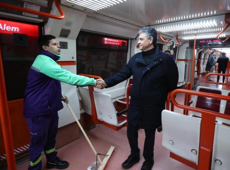 Jorge Macri anunció la renovación de las formaciones de la Línea B del Subte